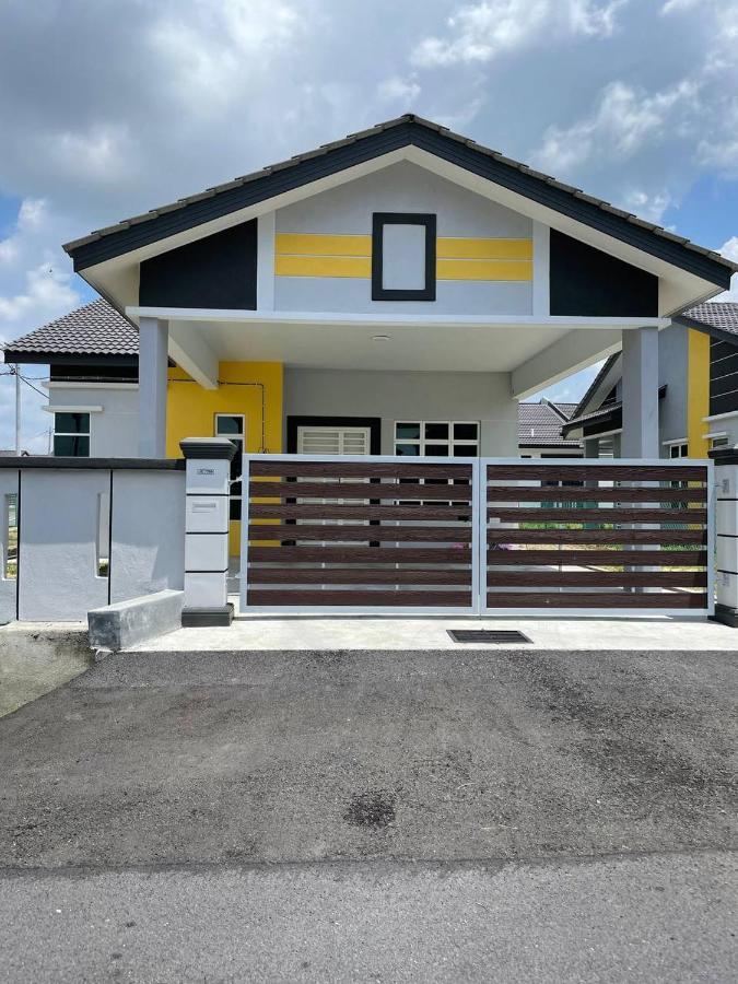 Bungalow Homestay Jasin Malacca ภายนอก รูปภาพ