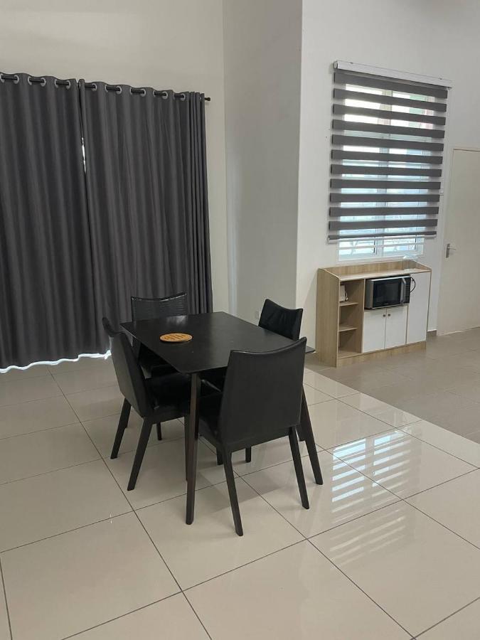 Bungalow Homestay Jasin Malacca ภายนอก รูปภาพ